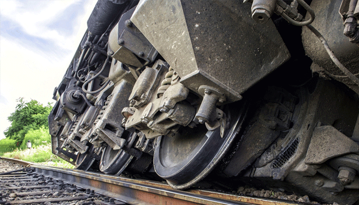 coaches-derail
